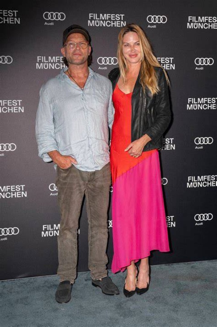 Thomas Kretschmann: Girlfriend, net worth, tattoos, smoking & body facts