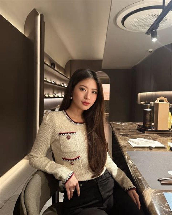 TikTok: What Is Getinthecar Girl Name? Reddit – Meet Valerie Pola On Instagram