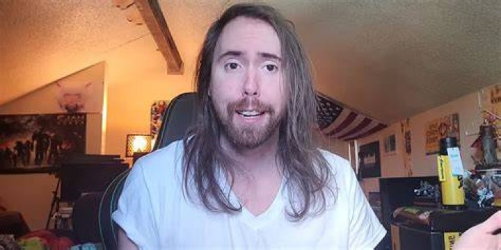 Triciaisabirdy Age, Birthday, Height: How Old Tall Is The Twitch Streamer?