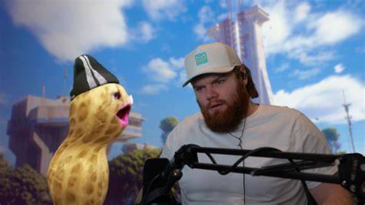 Twitch Streamer HutchMF Girlfriend: Who Is He Dating?