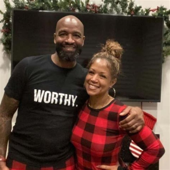 Val Warner Husband – Know About Her Net Worth, Age and Kids