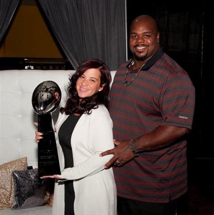 Vince Wilfork Bio, Wiki, Age, Wife, Height, Weight Loss, College, Interception, Stats, Overalls, Hall of Fame, 40 Time, and Miami