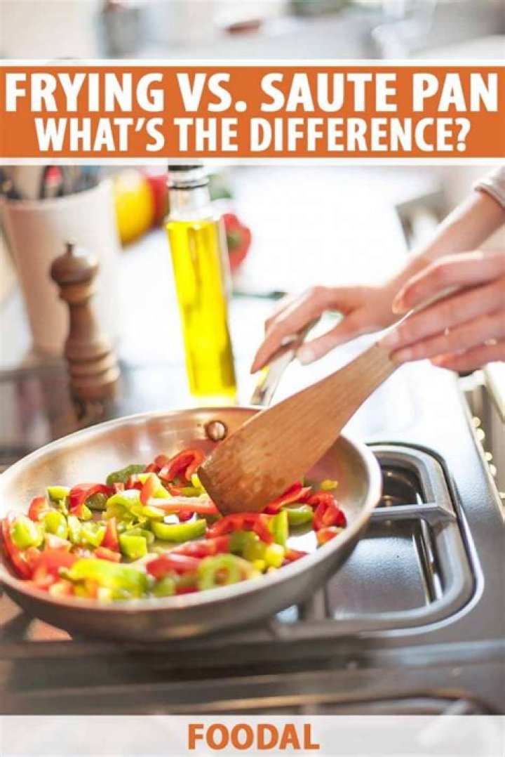 What is the Difference Between Saute Fry and Stir Fry