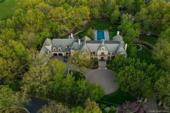 Where does travis tritt live now