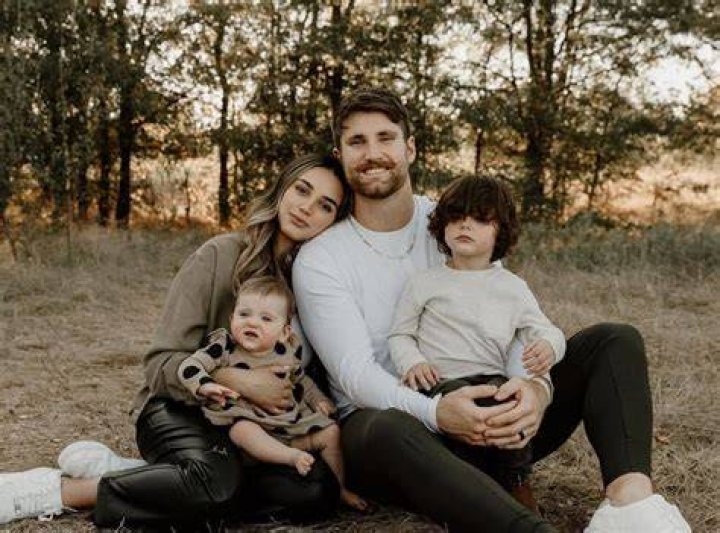 Who Are Eliahu Jordan Schultz And Addison Schultz? Meet Howard Schultz Kids With Wife Sheri Kersch Schultz