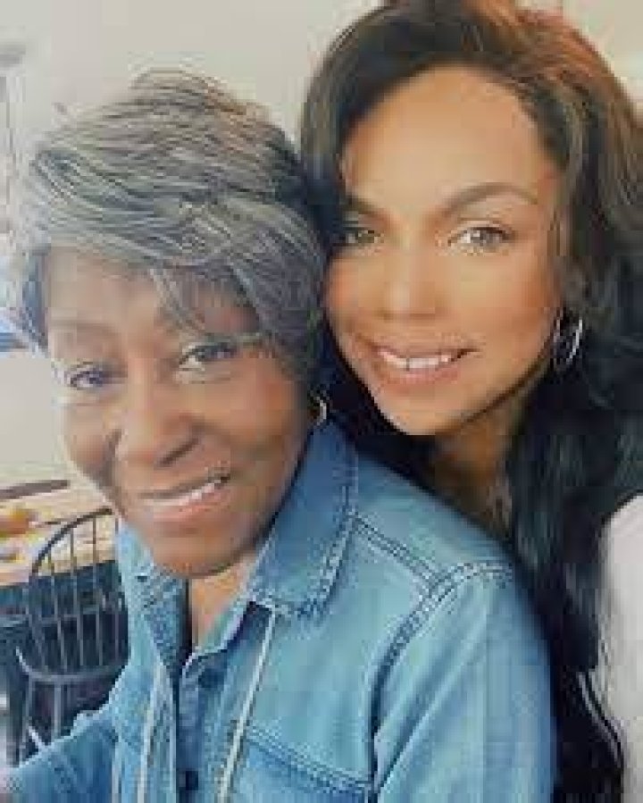 Who Are Kiely Williams Parents? Father And Mother Name