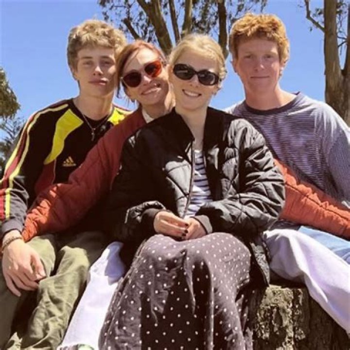 Who Are Rae And Emilia Roberts? McKenna Roberts Parents Family And Ethnicity