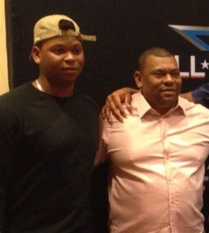 Who Are Rafael Devers Parents? Ethnicity And Family Background of The Baseball Player