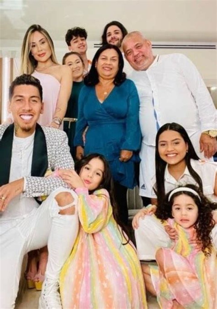 Who Are Roberto Firmino Parents? Meet José Roberto Cordeiro And Mariana Cícera Barbosa De Oliveira