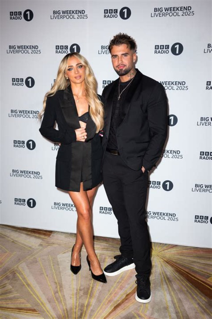 Who Is Amber Beckford From Love Island? The 24-Year-Old Is A London Based Nanny