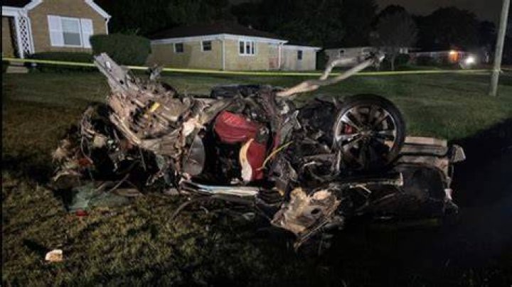 Who Is Dante Lennon Freeport Ny? 22-Year-Old New Hyde Park Car Crash That Killed 3 People