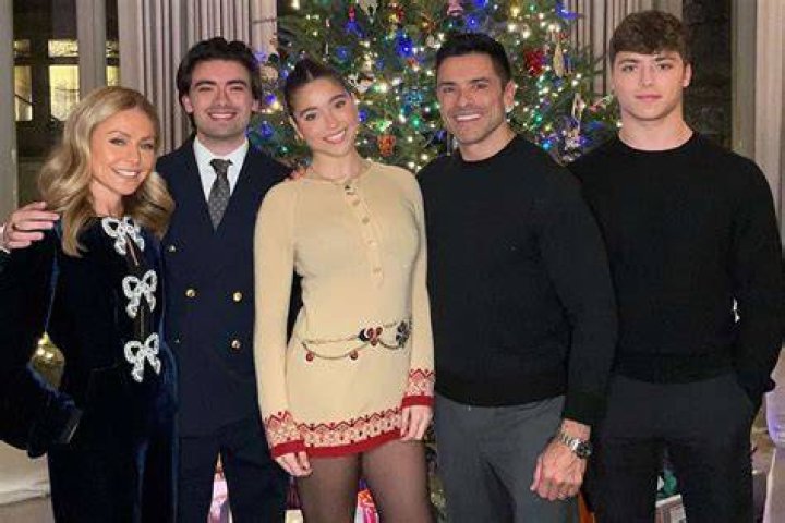 Who Is Kelly Ripas Mom? Is She Sick With Covid