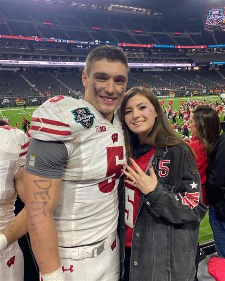 Who Is Leo Chenal’s Girlfriend? Details To Know About The Linebacker