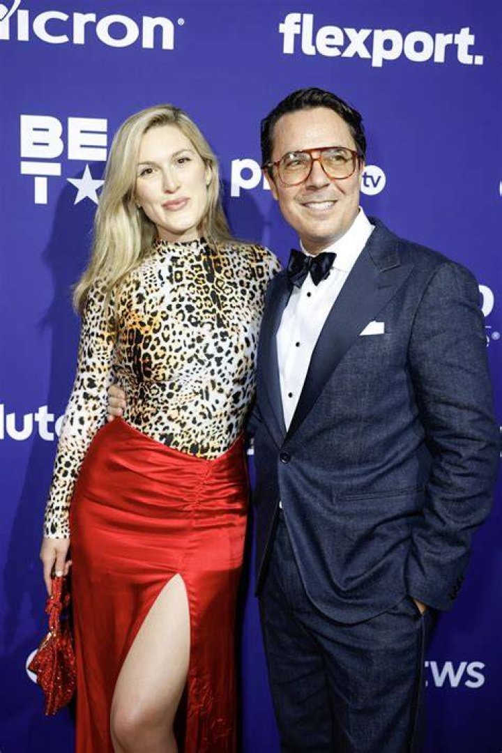Who Is Olivia Nuzzi Boyfriend Ryan Lizza? Their Relationship & Age Gap Explored