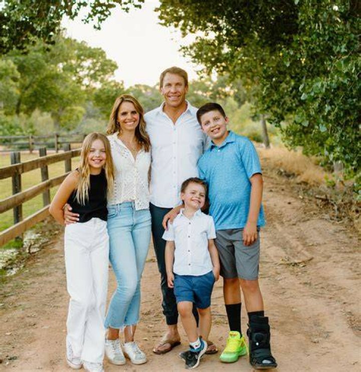 Who Is Ricky Barnes Wife Suzanne Stonebarger? Age Difference, Net Worth & Children