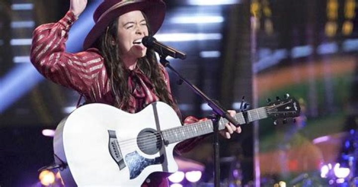 Who is Savanna Woods ? Meet the Stanwood native on The Voice