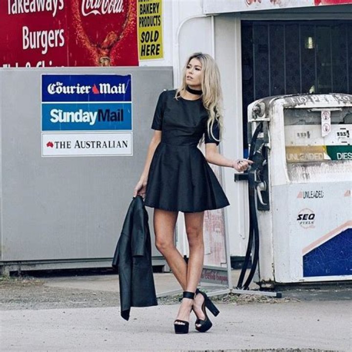 Zoe Hoad